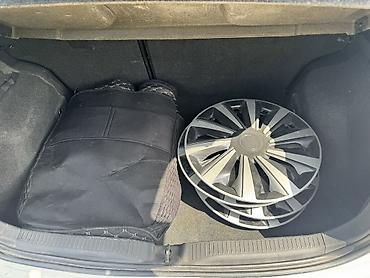 auris: Toyota Auris: 2008 г., Механика, Бензин, Хэтчбэк — 6