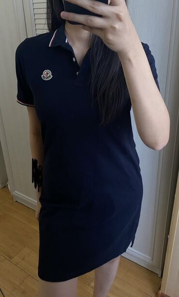 кыргызские национальные платье: Платье-поло Moncler - Цвет: темно-синий (navy) -Состояние -новое -