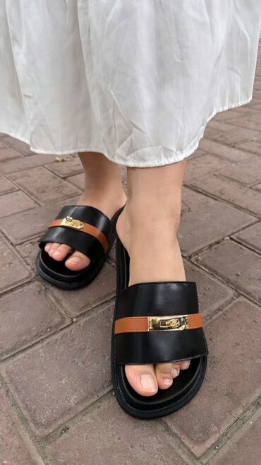 Босоножки, сандалии, шлепанцы: По 600 сом летняя распродажа — 10