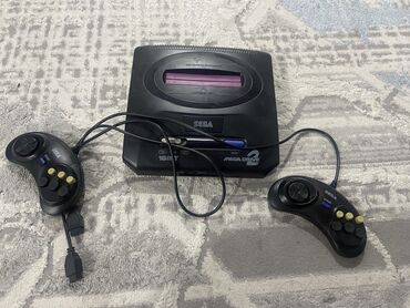 джойстик для игры на телевизоре: Продам сегу со встроенными играми и набором картриджей, двумя