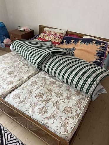 Çarpayılar: İşlənmiş, İkinəfərlik çarpayı, Bazasız, Matras ilə, Siyirməsiz — 2
