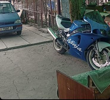 kawasaki ninja: Спортивный мотоцикл Kawasaki Ninja (серия ZX) в синем цвете. Основные — 1