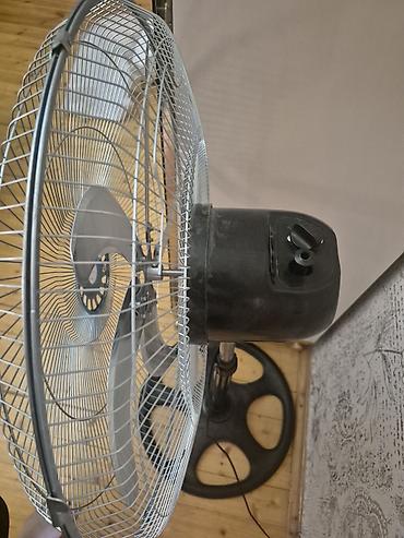 mini fan: Crown ayaqüstü ventilyator - Güclü hava dövriyyəsi üçün iri metal — 3