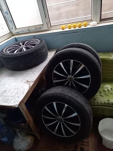 vossen diskler: 4 ədəd komplekt disk və şin - Disklər: qara/xrom rəngli çoxşüalı — 2