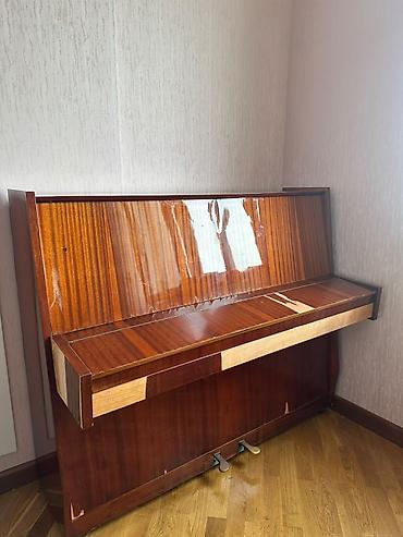mini piano: Upright pianino – “Kuban” modeli - Korpus: parlaq laklı ağac örtüyü — 3