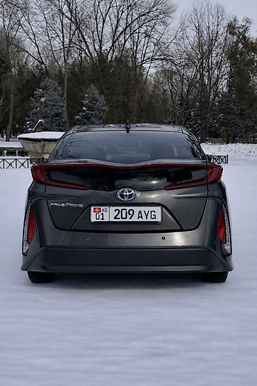 Toyota: Toyota Prius: 2019 г., 1.8 л, Вариатор, Электромобиль, Седан — 4