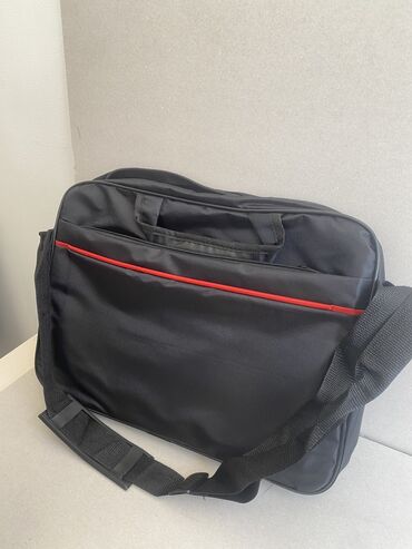 чехлы на стул: Новые сумки для ноутбука 
черные