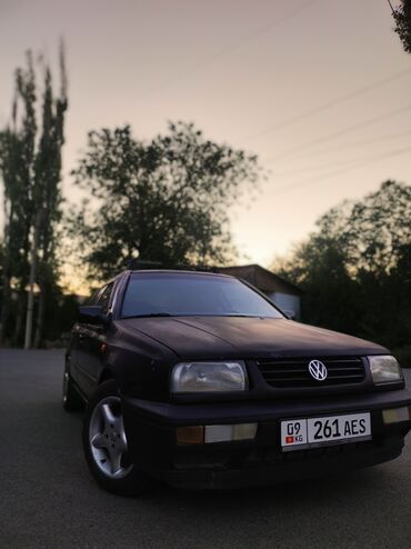 купить запчасти на опель вектра б: Volkswagen Vento: 1993 г., 1.8 л, Механика, Бензин, Седан