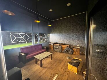 Digər kommersiya daşınmaz əmlakı: Biləcəridə servis kimi verilir ümumi sahəsi 350 kv,m olan, kimi aylıq- — 3