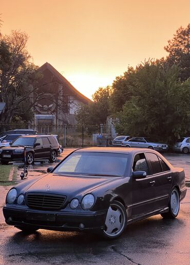 Mercedes-Benz: Mercedes-Benz E 320: 2001 г., 3.2 л, Механика, Бензин, Седан