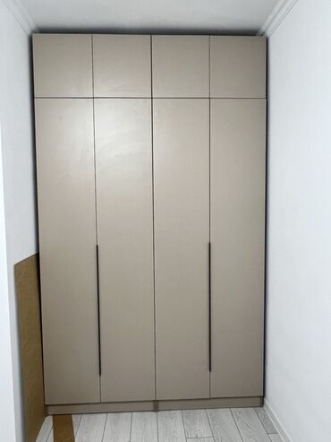 Кухонные гарнитуры: Кухонный гарнитур модульный, белый, с тёмной столешницей. Состав и — 10