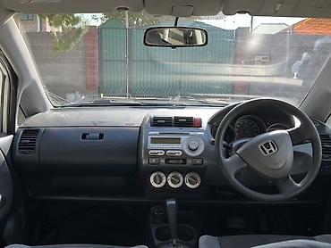 lexus 350h: Honda Fit: 2003 г., 1.3 л, Автомат, Бензин, Хэтчбэк — 8