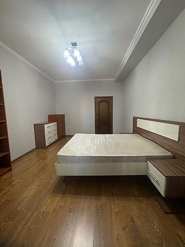 Батирлер: 4 бөлмө, Алтын чарчы Жаныбарлары жок, 6 айдан баштап, Толугу менен эмереги бар — 5