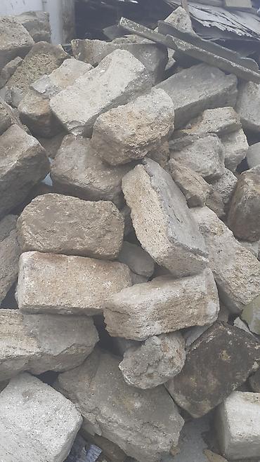islenmis kubik: Məhsul: Tikinti qırıntıları və iri daş parçaları Təsvir: - Müxtəlif — 2
