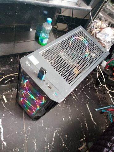 Desktop računari i radne stanice: I7 Svetleci Gejmer Top--Klasican SVETLECI Gejmer . U pitanju je — 11