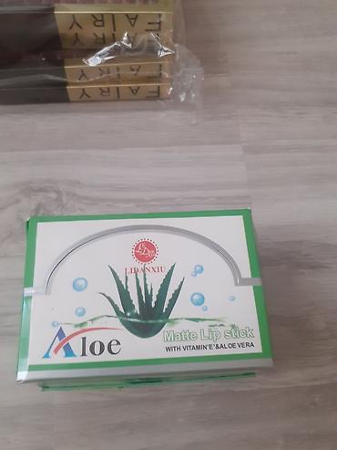 matt pear: Geniş kosmetik və şəxsi qulluq seti Tərkib: - Dodaq üçün Aloe Vera və — 2