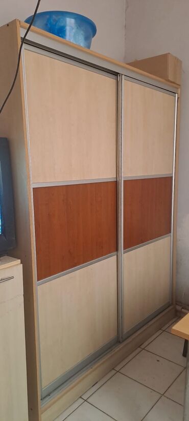 Ofis dəst mebeli: Ofis mebel dəsti Tərkibi: - Sürgülü qapılı iki rəng kombinli — 3