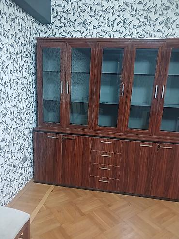 Mebel vitrini – iri ölçülü bufet/dolap kompozisiyası - Material
