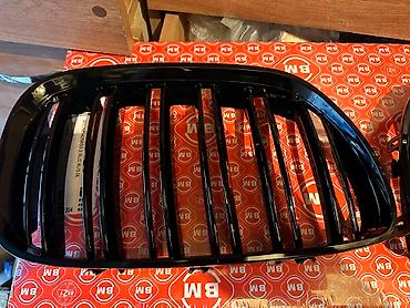 х5: Решетка радиатора BMW Новый, Аналог — 2