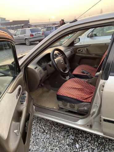 Mazda: Mazda 323: 2000 г., 1.5 л, Механика, Бензин, Седан — 5