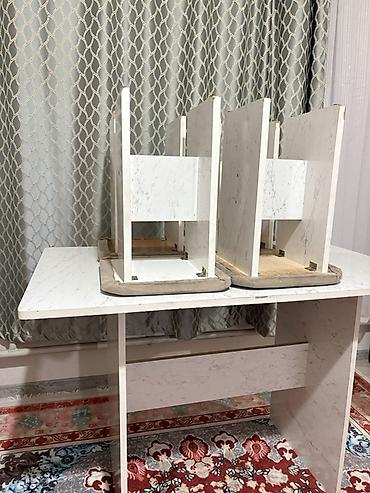 Комплект мебели для кухни/столовой в светлом мраморном стиле. ШИРИНА