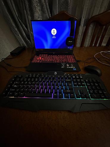 ses yaz: RGB işıqlı oyun klaviaturası - Tam ölçülü layout: ayrı rəqəmsal blok — 1