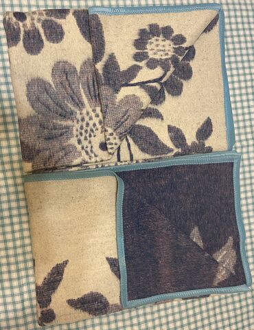 Одеяла и пледы: Одеяло, Б/у — 11