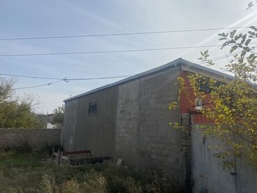 Həyət evləri və villaların satışı: Evin temire etiyacı yoxdur Beli paket krşa çornu polu var 7/8 daş — 2