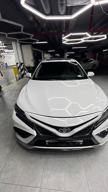 byd e1: Toyota Camry: 2017 г., 2.5 л, Автомат, Гибрид, Седан — 10