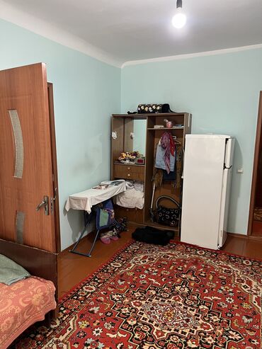 купить квартиру в бишкеке вторичное жилье: 2 комнаты, 40 м², Хрущевка, 1 этаж, Косметический ремонт