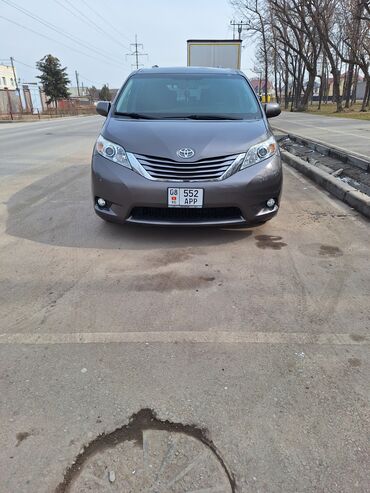 Toyota: Toyota Sienna: 2016 г., 3.5 л, Автомат, Бензин, Минивэн