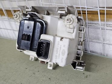 Передние фары: Передняя правая фара Volkswagen 1996 г., Б/у, Оригинал, Германия — 9