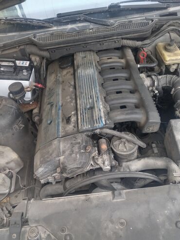 Sbor motorlar və silindr başlıqları: Bmw e 36 2 mator m50 satilir problemsizdi bmw e36 kuza zapcas edirem