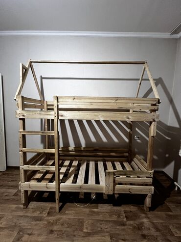 куплю двухъярусную кровать бу: Двухъярусная кроватка в отличном состоянии
