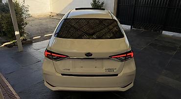 corola: Toyota Corolla: 2020 г., 1.8 л, Автомат, Гибрид, Седан — 5
