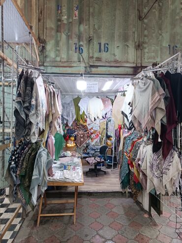 аренда помещения шаурма: Продаю Торговый контейнер, Дордой рынок, 10 тонн