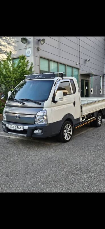 свежая газета работа: Hyundai Porter: 2017 г., 2.5 л, Автомат, Дизель