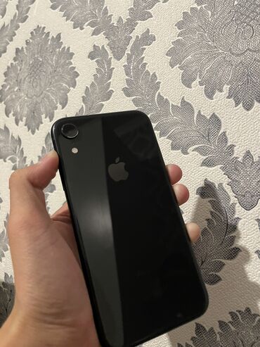 Apple iPhone: IPhone Xr, Б/у, 64 ГБ, Черный, Чехол, Кабель, 79 %