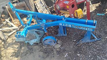 Тракторы Dongfanghong: Колёсные тракторы Dongfeng (серия LX/MF), красного цвета, с кабиной — 14