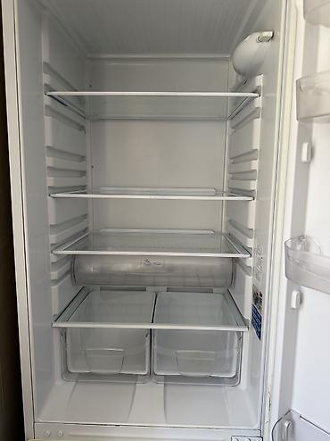 Бытовая техника: Холодильник Indesit, Б/у, Двухкамерный — 6