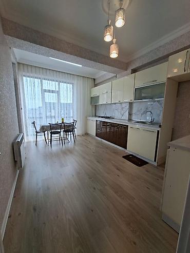 bine qes: 🏡 ƏMLAK MƏLUMATLARI 📍 Ünvan: Sumqayıt Bulvarı, Bəyaz MTK Yaşayış — 7