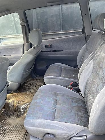 Toyota: Toyota Ipsum: 1999 г., 2.2 л, Механика, Дизель, Минивэн — 4