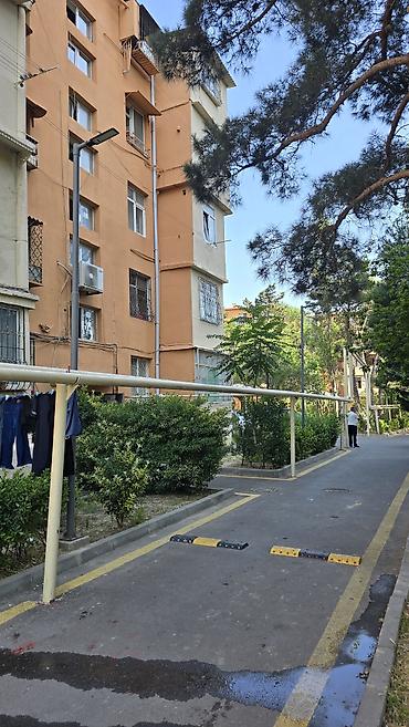 bakıda kiraye ev: Qara Qarayev metrosunun yaxınlığında 2 otaqlı evi AİLƏYƏ, və yaxud — 1