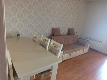 kirayə ev 250: Xirdalan teze bazarin yaninda 16/12. 2 otaq 50 kv liq ev kiraye