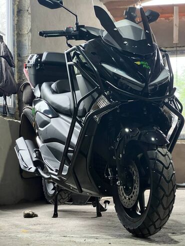 Мотоциклы и мопеды: Макси скутер 175 куб. см, Бензин, Новый