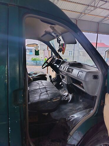 QAZ: QAZ GAZel: 2.7 l | 1999 il 2000 km Mikroavtobus — 6