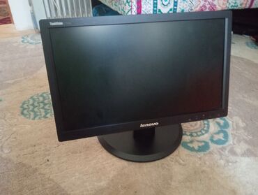 1.2.iwlenmiw.mabil.telfonlar: Monitor satılır yaxsi vezyetde sunurlari yoxdur