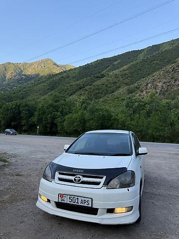 Toyota: Toyota Ipsum: 2002 г., 2.4 л, Автомат, Газ, Минивэн — 2