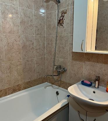 Продажа квартир: 2 комнаты, 52 м², Асанбай мкр 106 серия, 9 этаж, Косметический ремонт — 3