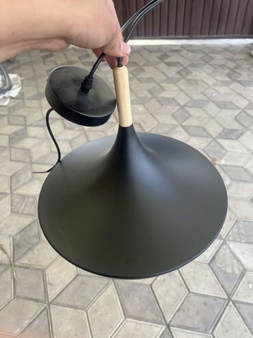 карбамид бишкек: Продается новый подвесной светильник. Не вписывался в интерьер